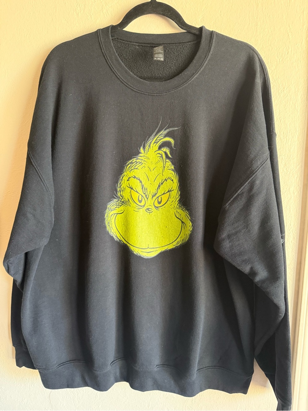 Dr Seuss The Grinch Face Black Crewneck Sweatshirt 2XL